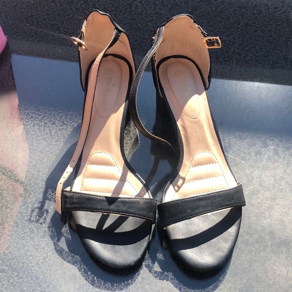 Blocked heel sandal
